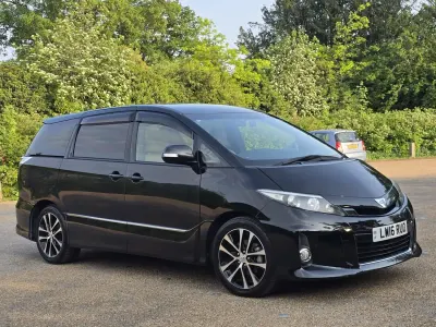 Begagnad Toyota Estima
