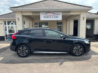 Used Volvo V40 2016 Black Hatchback