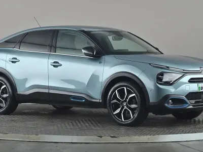Used Citroën e-C4 Shine 100 kW (136 HP) 2023 Blue Hatchback