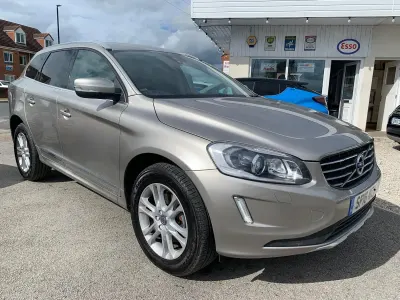 Used Volvo XC60 SE Lux 220 HP (161 kW) 2016 Gold SUV