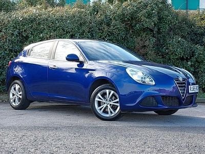 Used Alfa Romeo Giulietta Progression 120 HP (88 kW) 2015 Blue Hatchback