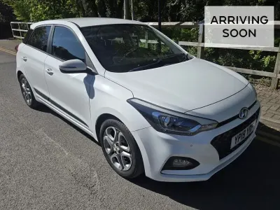 Używany Hyundai i20 Premium 84 KM (61 kW) 2019 Biały Hatchback