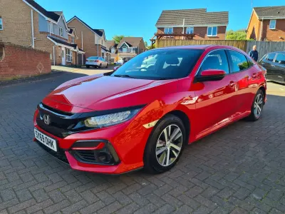 Używany Honda Civic S 120 KM (88 kW) 2019 Czerwony Hatchback