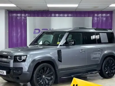 Begagnad Land Rover Defender S 2021 SUV