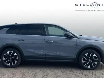Second-hand Vauxhall Grandland X Ultimate 134 CP (98 kW) 2025 Gri SUV