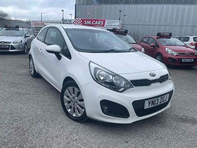 Used Kia Rio 85 HP (62 kW) 2013 White Hatchback