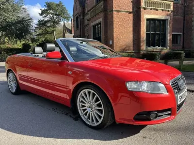 Begagnad Audi A4 Cabriolet S-Line 140 HK (102 kW) 2009 Röd Cab