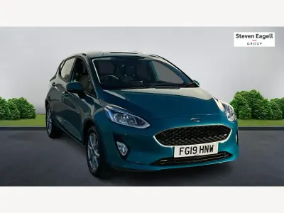 Begagnad Ford Fiesta Zetec 2019 Blå Halvkombi