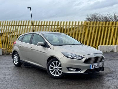 Used Ford Focus Titanium 125 HP (91 kW) 2015 Silver Hatchback