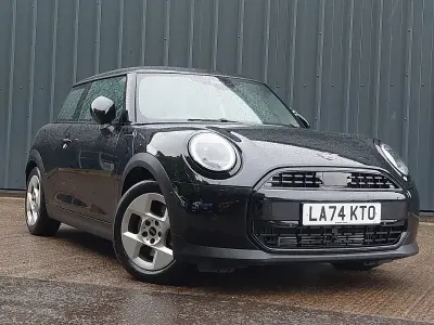 Used Mini Cooper Classic 156 HP (114 kW) 2024 Black Hatchback