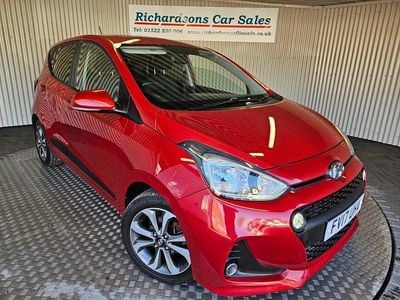 Used Hyundai i10 Premium SE 87 HP (63 kW) 2017 Red Hatchback