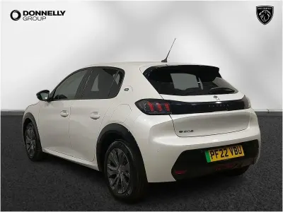 Used Peugeot e-208 Allure Premium 98 kW (134 HP) 2022 White Hatchback