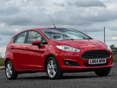 Used Ford Fiesta Zetec 82 HP (60 kW) 2014 Red Hatchback