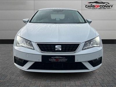 Used Seat Leon SE Dynamic 115 HP (84 kW) 2019 White Hatchback