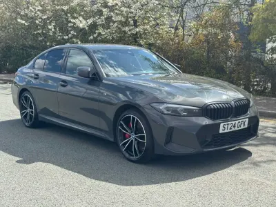 Begagnad BMW 330e M Sport 288 HK (211 kW) 2024 Grå Sedan