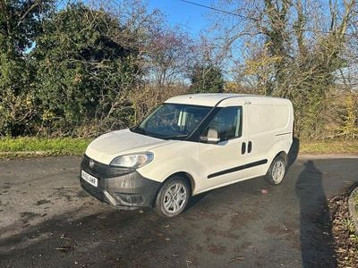 White Used 2015 Fiat Doblò MPV | £2,750 (Fair price)