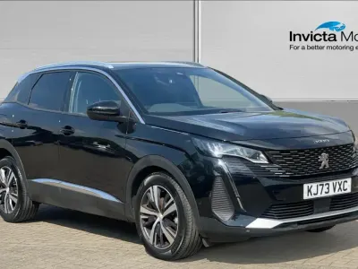 Usado Peugeot 3008 Allure 131 CV (96 kW) 2024 Negro SUV