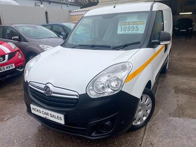 Usado Vauxhall Combo 95 CV (69 kW) 2018 Blanco Monovolumen