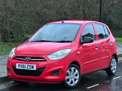 Usado Hyundai i10 Classic 86 CV (63 kW) 2011 Rojo Utilitario