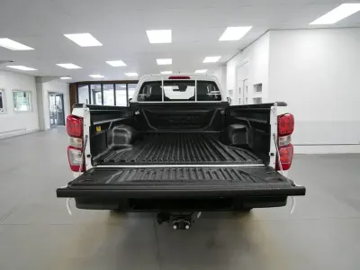 Used Isuzu D-Max 162 HP (119 kW) 2023 White Pickup