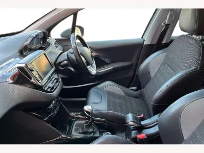 Second-hand Peugeot 2008 Allure 131 CP (96 kW) 2019 Gri SUV