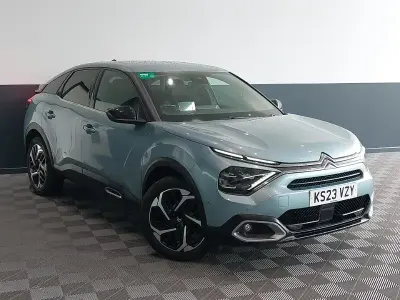 Used Citroën C4 Shine 131 HP (96 kW) 2023 Blue SUV