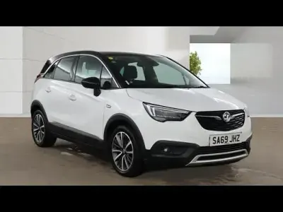 Used Vauxhall Crossland X Elite 83 HP (61 kW) 2019 White SUV