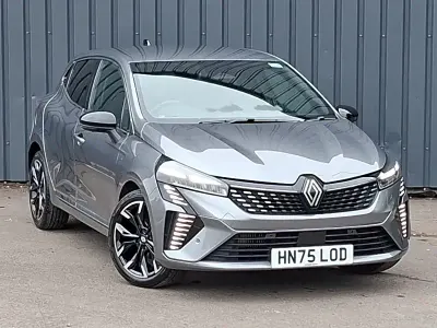 Used Renault Clio Techno 90 HP (66 kW) 2025 Grey Hatchback