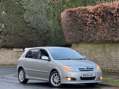 Used Toyota Corolla SR 110 HP (80 kW) 2006 Silver Hatchback