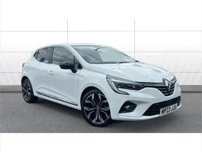 Used Renault Clio V Techno 90 HP (66 kW) 2023 White Hatchback
