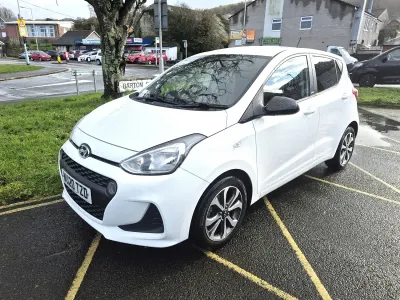 Used Hyundai i10 67 HP (49 kW) 2020 White Hatchback