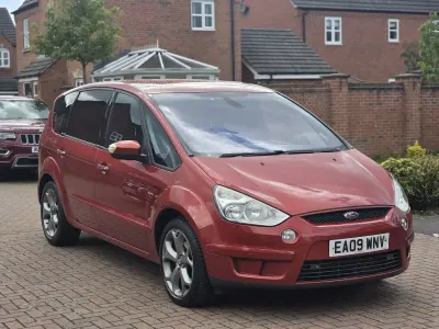 Usado Ford S-MAX Titanium 175 HP (128 kW) 2009 Vermelho Monovolume