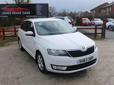 Used Skoda Rapid SE 2014 White Hatchback