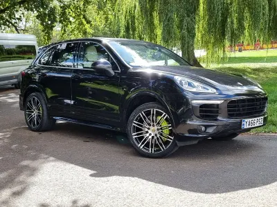 Used Porsche Cayenne 416 HP (305 kW) 2016 Black SUV