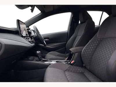 Used Toyota Corolla 140 HP (102 kW) 2023 White Hatchback