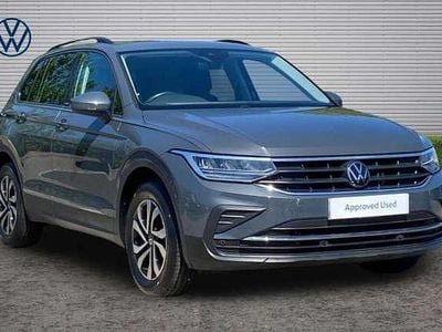 Usado VW Tiguan Active 150 HP (110 kW) 2022 Cinzento SUV