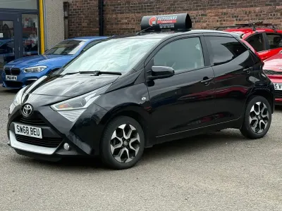 Gebraucht Toyota Aygo X-plore 2018 Schwarz Kleinwagen