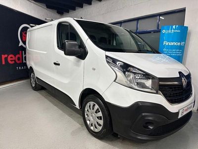 White Used 2021 Renault Trafic Business MPV | £9,580 (Good price)