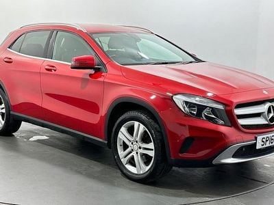 Mercedes GLA220