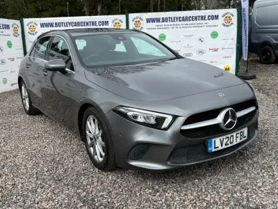 Begagnad Mercedes A180 Executive 136 HK (100 kW) 2020 Grå Halvkombi
