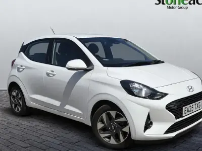 Used Hyundai i10 Advanced 84 HP (61 kW) 2025 White Hatchback