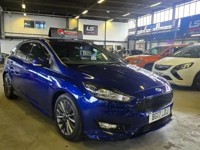 Used Ford Focus ST-Line 2017 Blue Hatchback