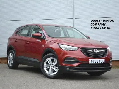 Używany Vauxhall Grandland X S 130 KM (95 kW) 2020 Czerwony SUV