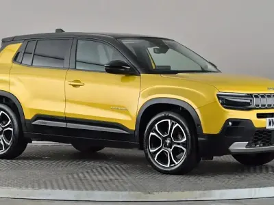 Used Jeep Avenger Summit 101 HP (74 kW) 2025 Yellow/black SUV