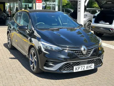 Usado Renault Clio V RS Line 140 HP (102 kW) 2022 Preto Citadino