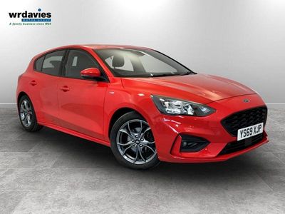Begagnad Ford Focus ST-Line 120 HK (88 kW) 2019 Röd Halvkombi