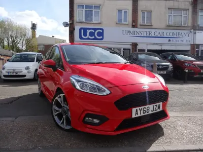 Begagnad Ford Fiesta ST-Line X 140 HK (102 kW) 2018 Röd Halvkombi
