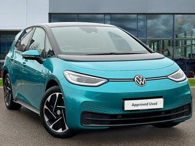 Makena turquoise premium metallic black Used 2021 VW ID.3 Pro Performance Hatchback | £16,623 (A bit pricey)