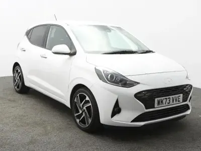 Używany Hyundai i10 Premium 84 KM (61 kW) 2023 Biały Hatchback