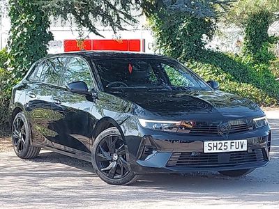 Second-hand Vauxhall Astra 130 CP (95 kW) 2025 Negru Hatchback